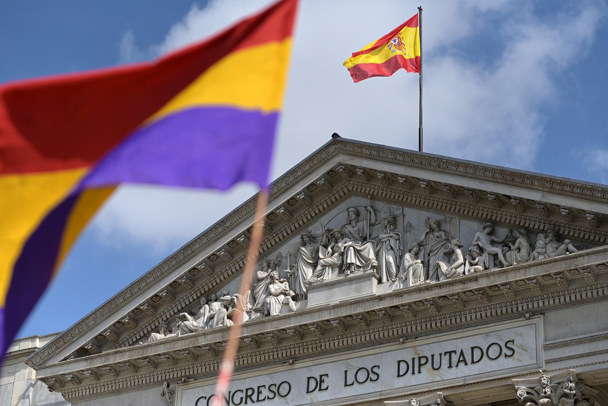 Pensionistas en el Congreso el 14 de abril república - 4